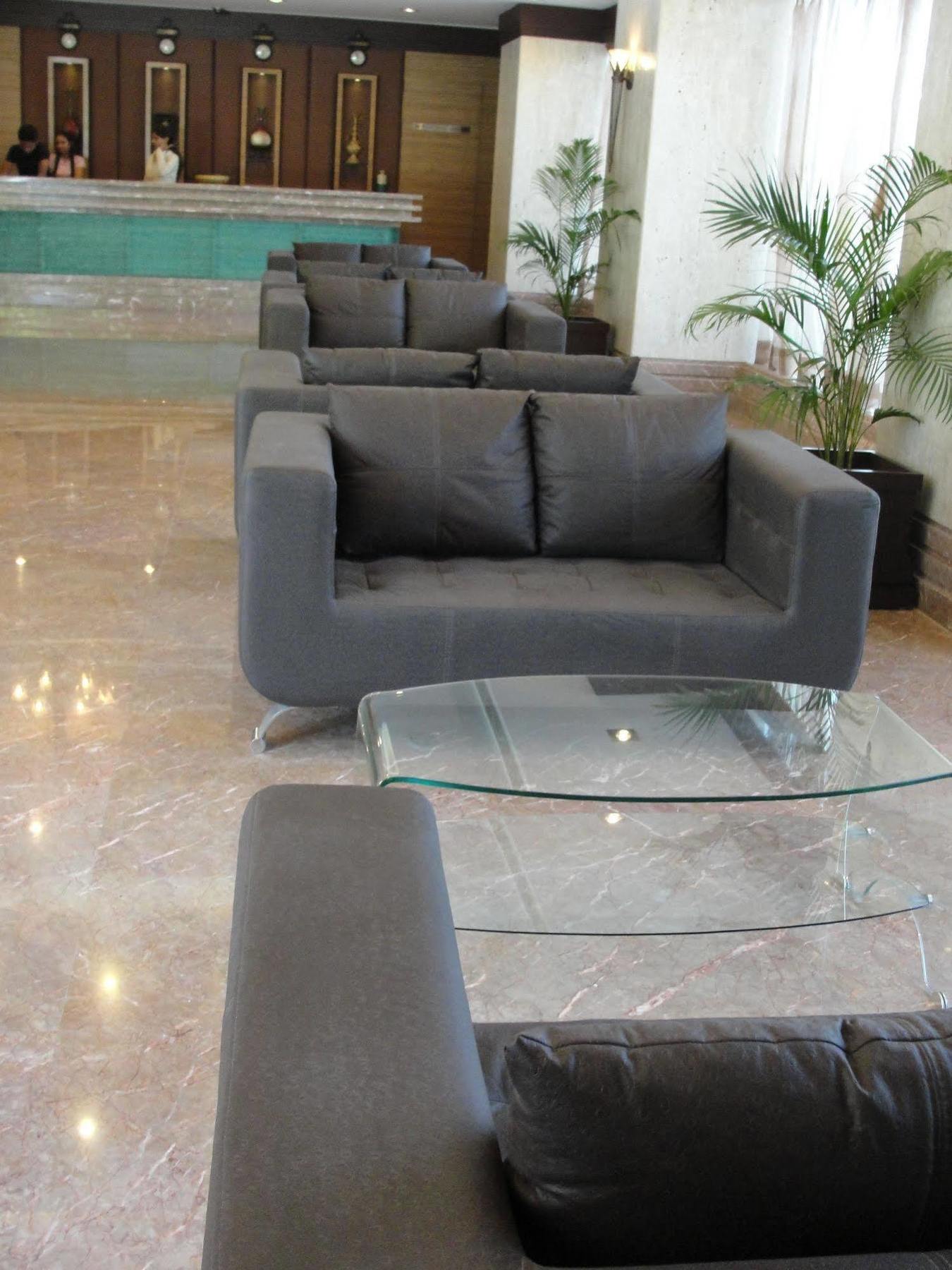 The Cambay Grand Hotell Ahmedabad Exteriör bild